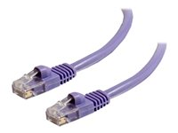 C2G Cat5e Booted Unshielded (UTP) Network Patch Cable - Kytkentäkaapeli - RJ-45 (uros) to RJ-45 (uros) - 5 m - UTP - CAT 5e - valettu, piikitön, säikeinen - violetti 83663